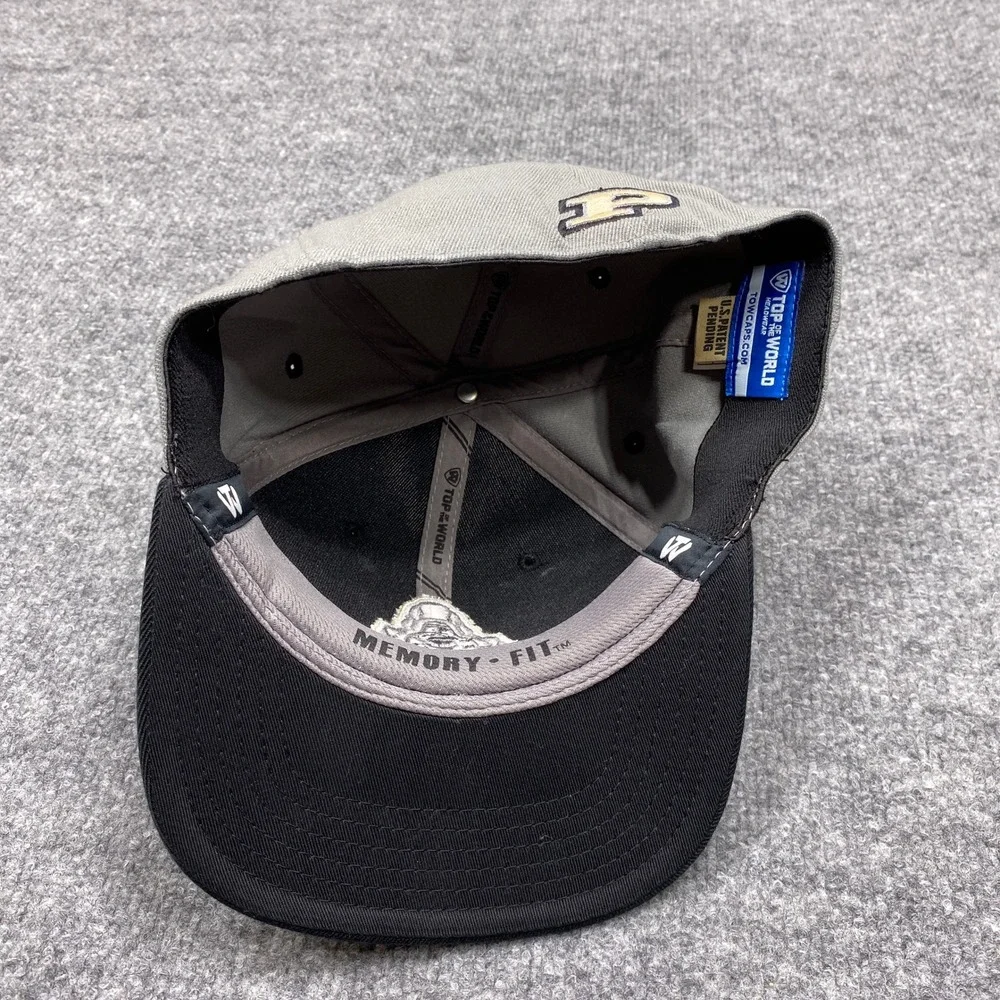 Purdue Hat Mens Large Grey Black Boilermakers Memory Fit Top of the World Cap